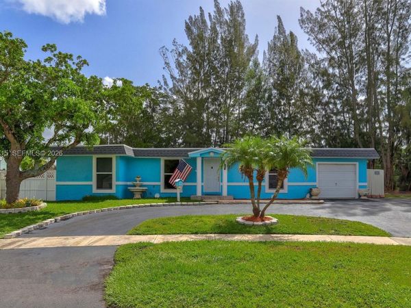 6605 NW 80th Ct , Tamarac, FL 33321