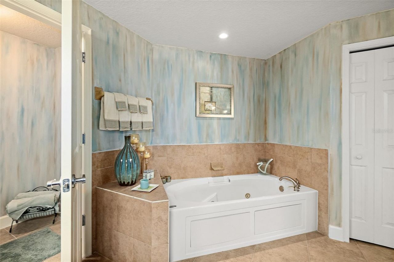 2403 S Atlantic Avenue, Unit 1008, Daytona Beach Shores, FL 32118 Photo