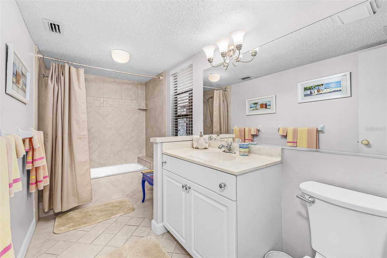 7917 Pinegrove Court, Unit 1, Sarasota, FL 34238 Photo