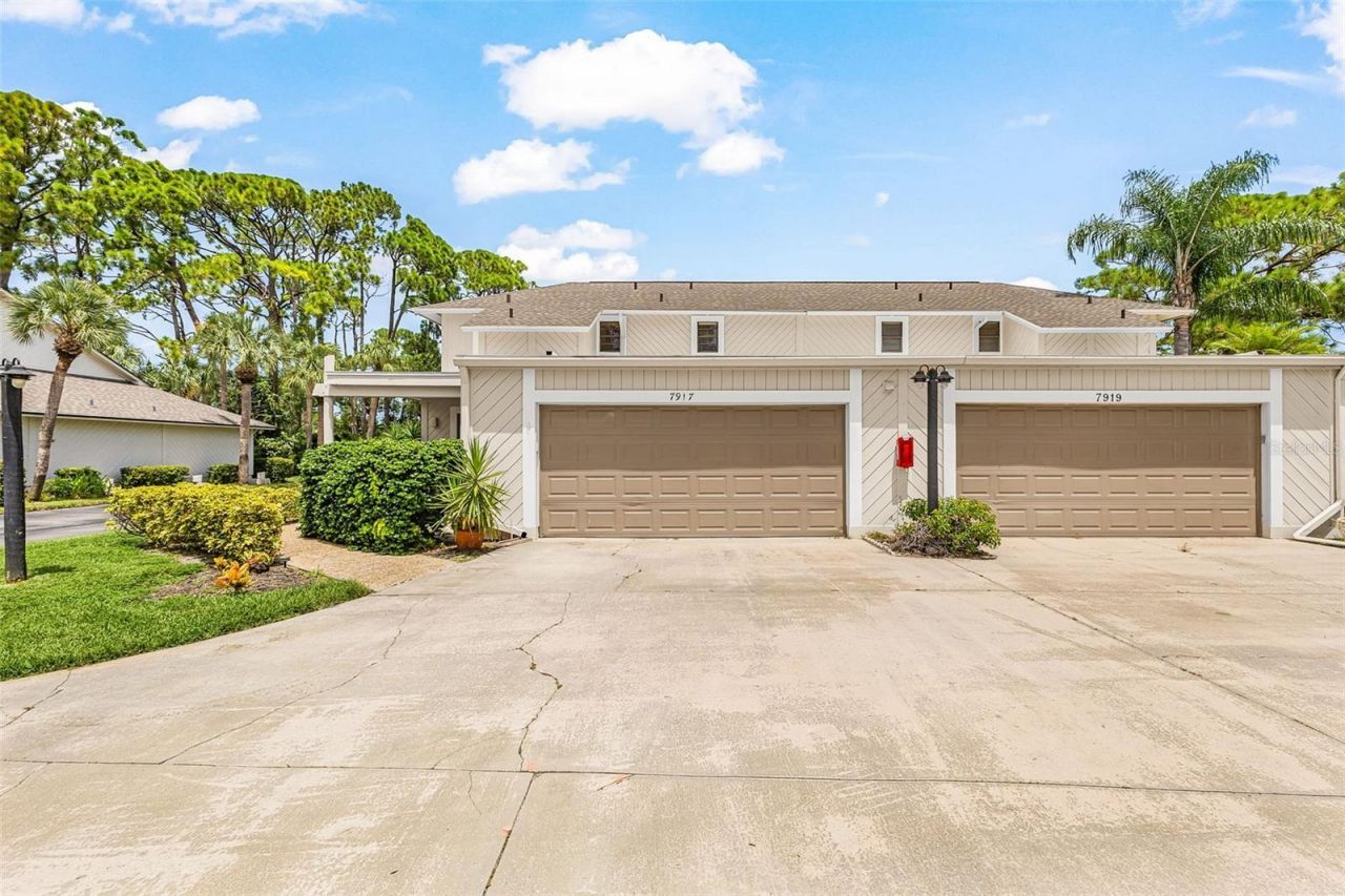 7917 Pinegrove Court, Unit 1, Sarasota, FL 34238 Photo