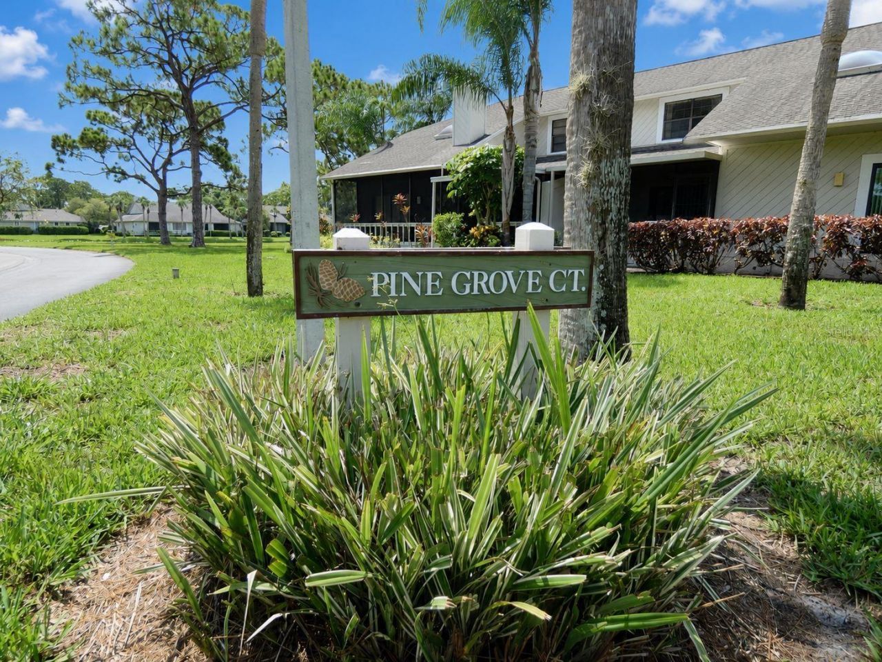 7917 Pinegrove Court, Unit 1, Sarasota, FL 34238 Photo