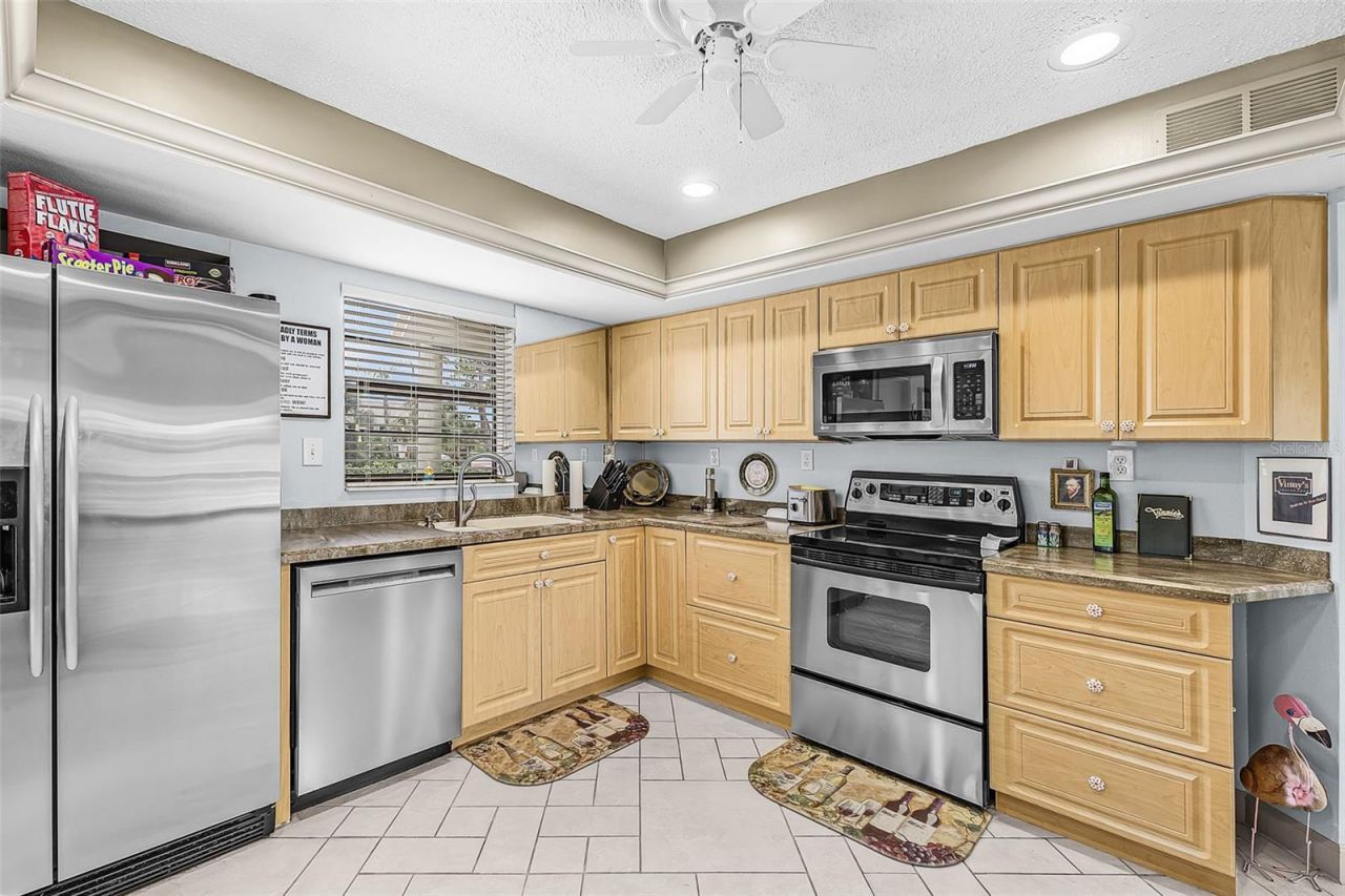 7917 Pinegrove Court, Unit 1, Sarasota, FL 34238 Photo