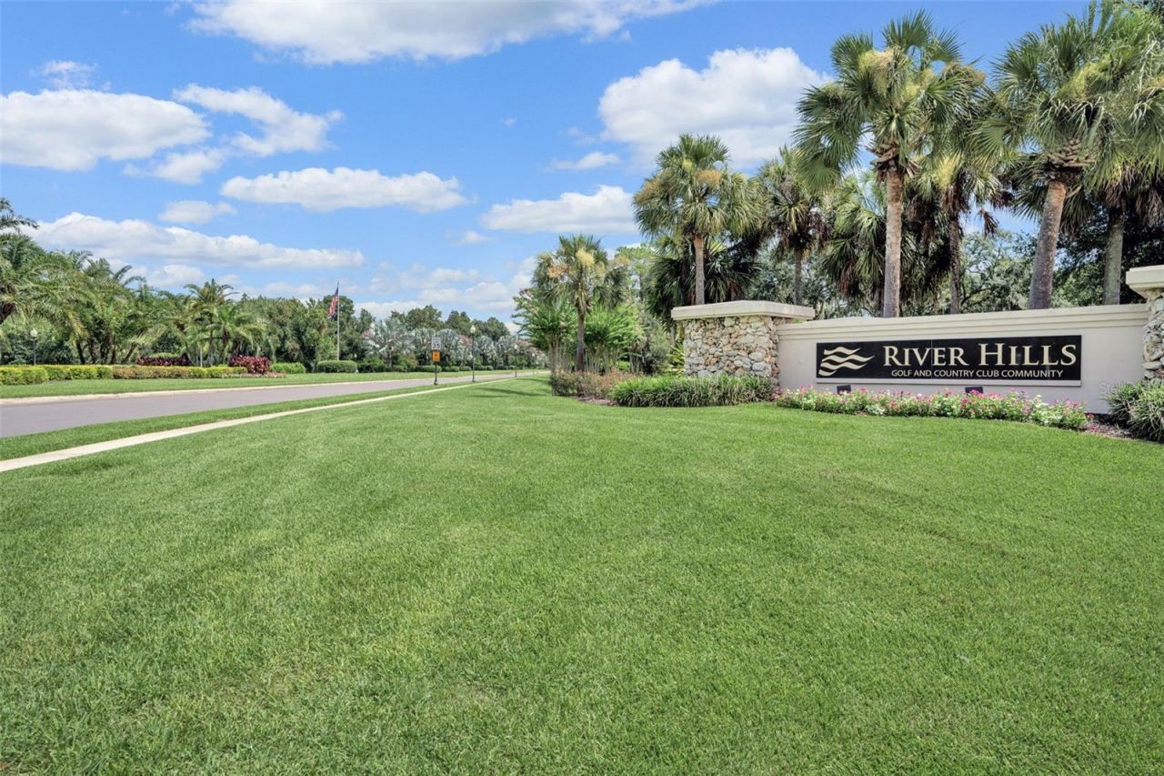 5429 Burnt Hickory Drive, Valrico, FL 33596 Photo