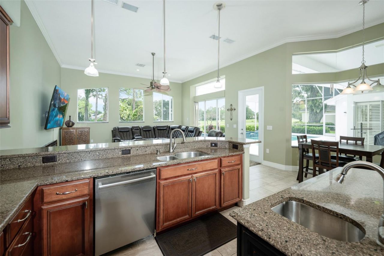 5429 Burnt Hickory Drive, Valrico, FL 33596 Photo