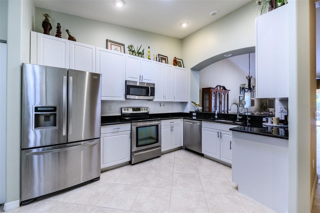 327 Monaco Drive, Unit 12, Punta Gorda, FL 33950 Photo