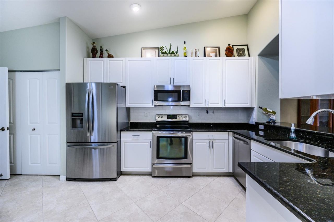 327 Monaco Drive, Unit 12, Punta Gorda, FL 33950 Photo