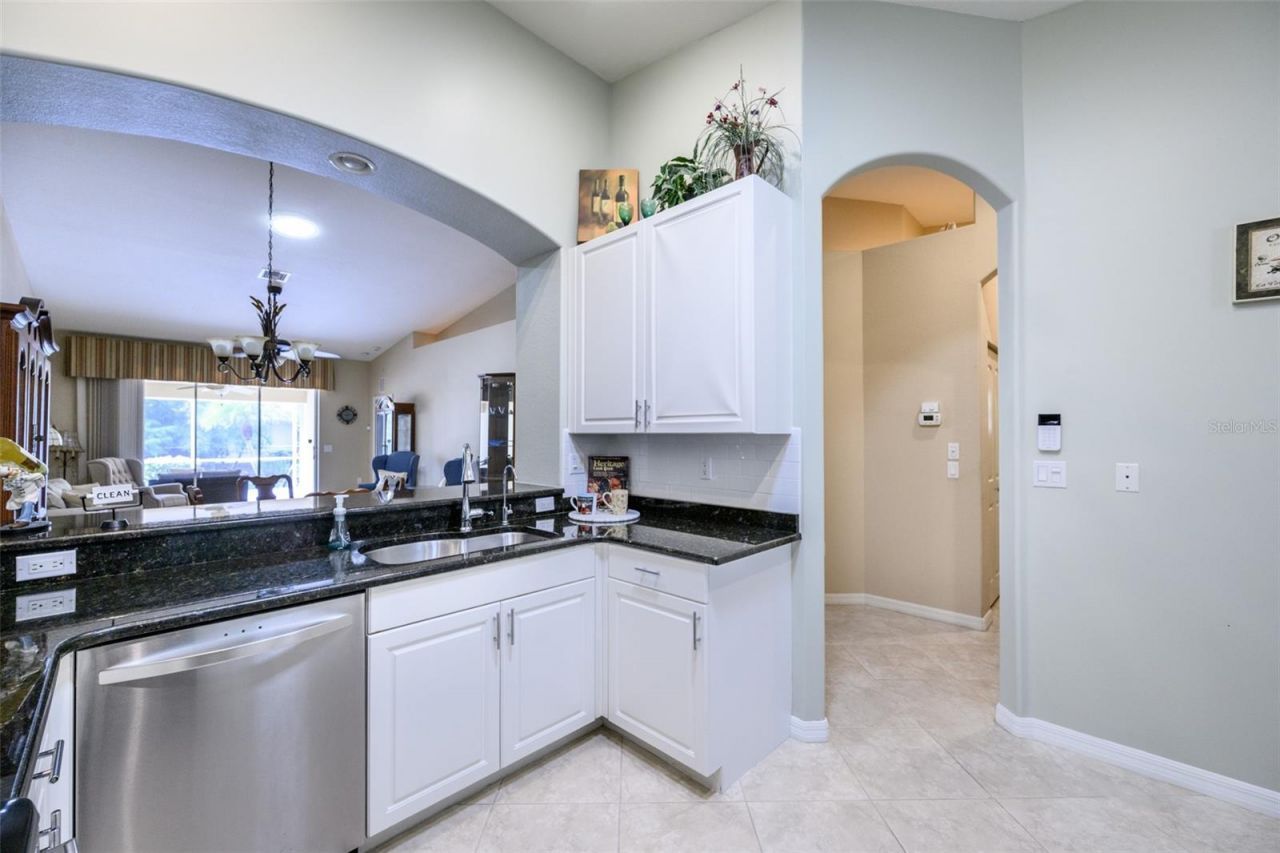 327 Monaco Drive, Unit 12, Punta Gorda, FL 33950 Photo