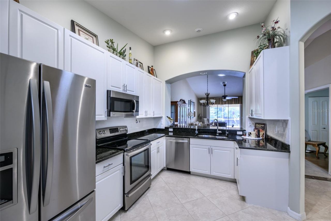 327 Monaco Drive, Unit 12, Punta Gorda, FL 33950 Photo