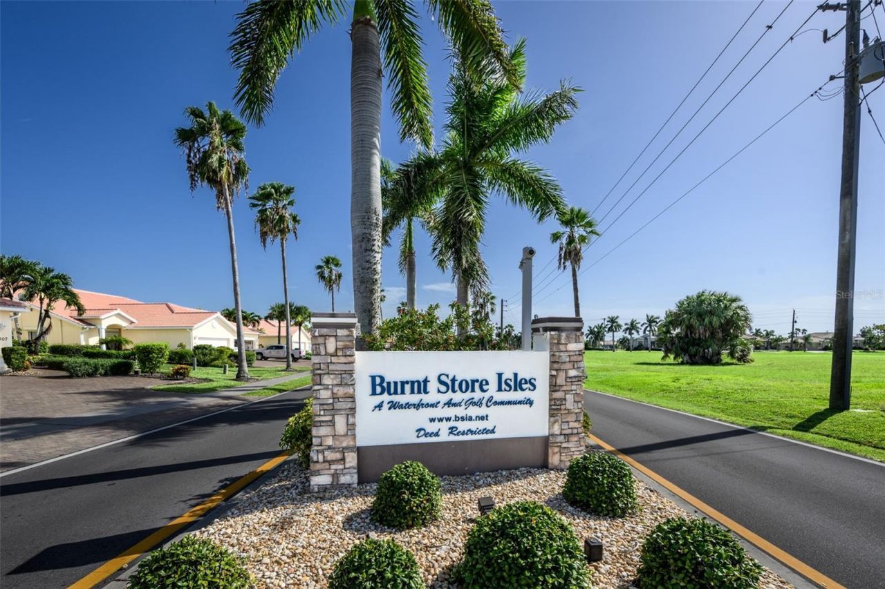 327 Monaco Drive, Unit 12, Punta Gorda, FL 33950 Photo