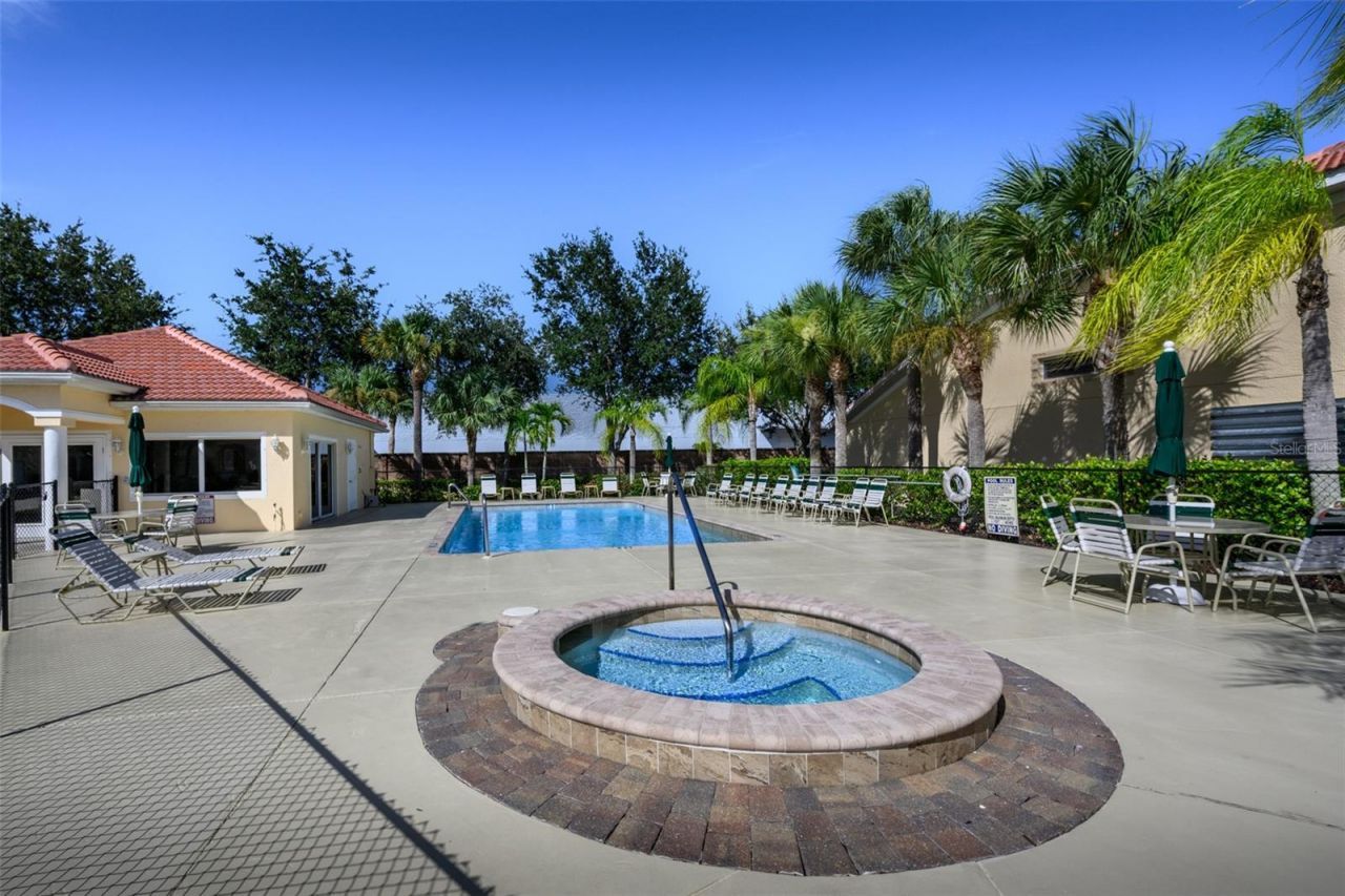 327 Monaco Drive, Unit 12, Punta Gorda, FL 33950 Photo