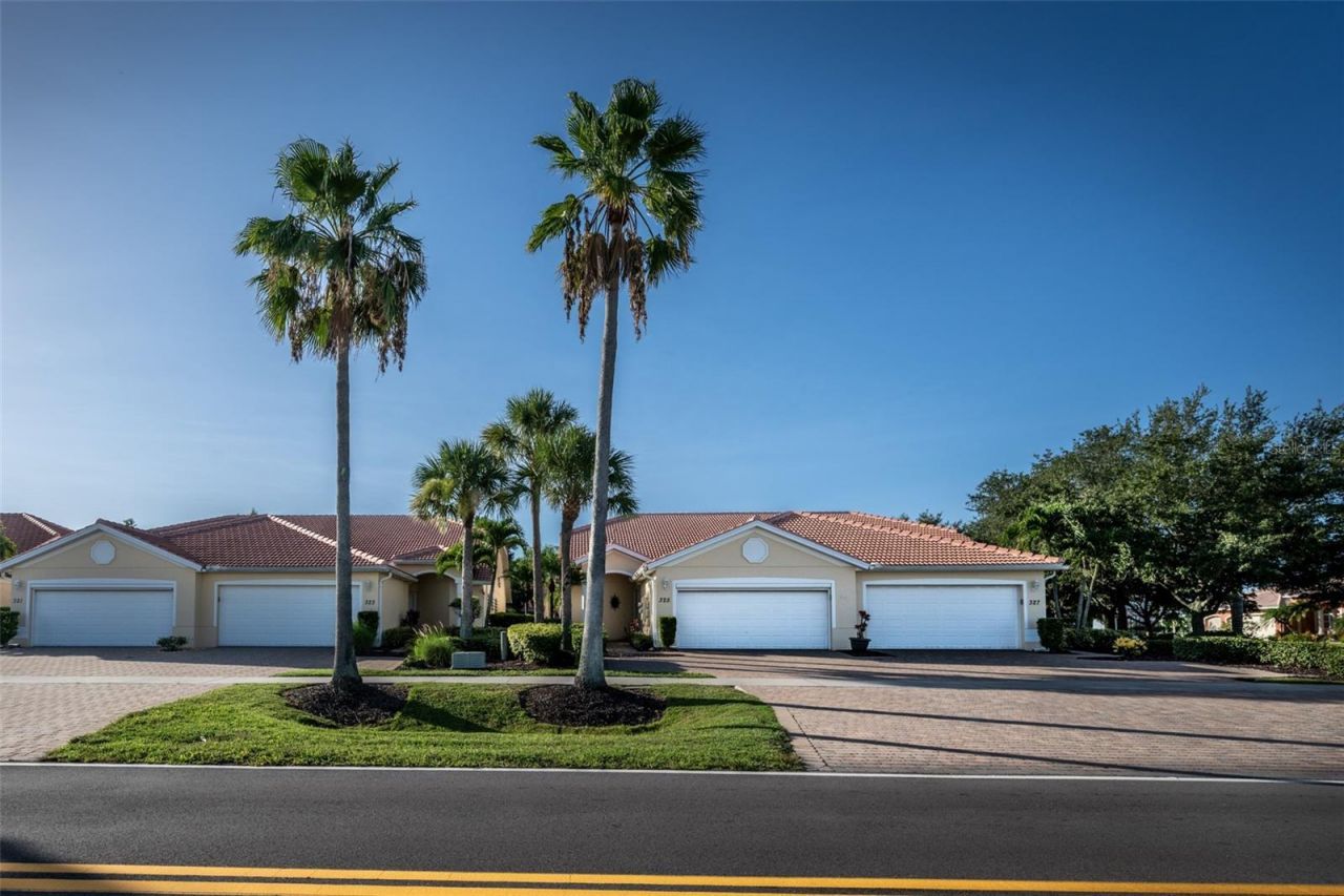 327 Monaco Drive, Unit 12, Punta Gorda, FL 33950 Photo
