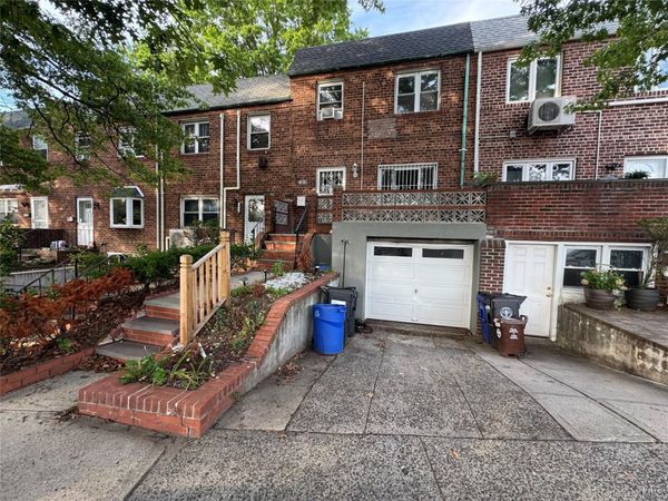 5841 205th , Bayside, NY 11364