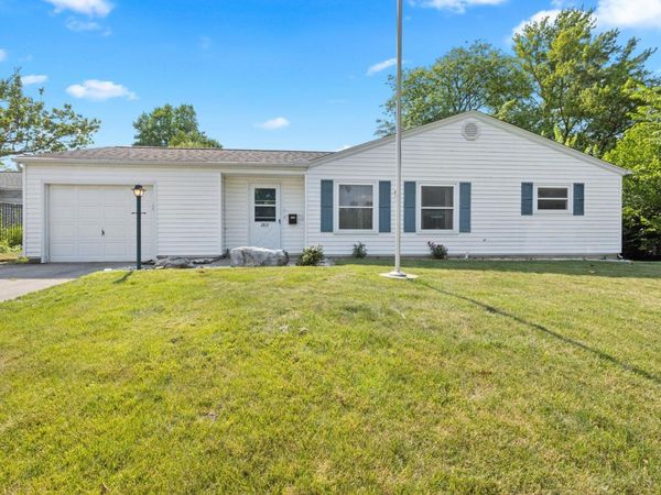 2831 Woodmont Drive, South Bend, IN 46614