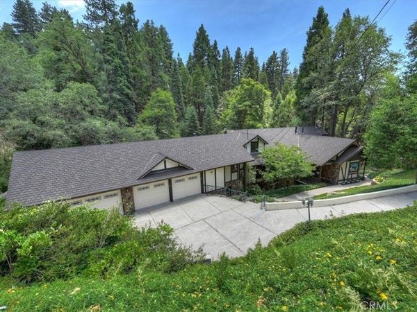 31221 Old City Creek , Running Springs, CA 92382