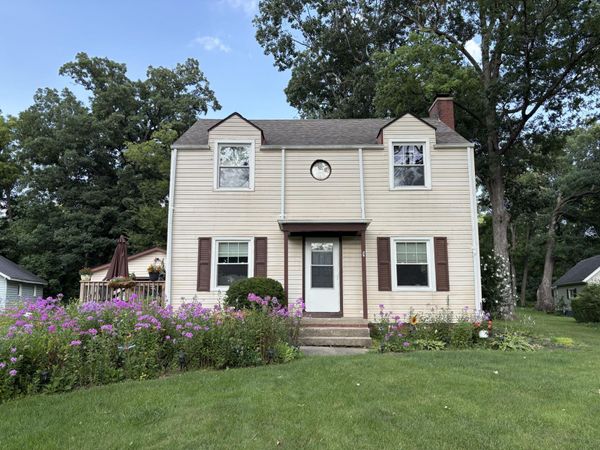 11 Indian Trail , Merrillville, IN 46410