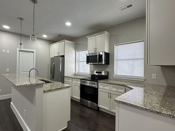 941 Luttrell St, Knoxville, TN 37917