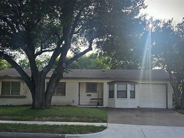 5604 Oak Grove Road, Fort Worth, TX 76134