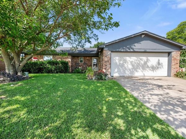 413 Linda Drive , Burleson, TX 76028