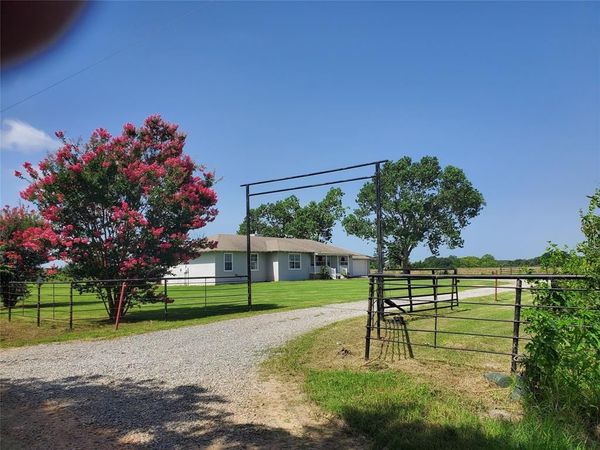 1343 CR 2230 , Ivanhoe, TX 75447