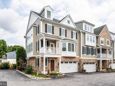 7 GREY COURT, BERWYN, PA 19312