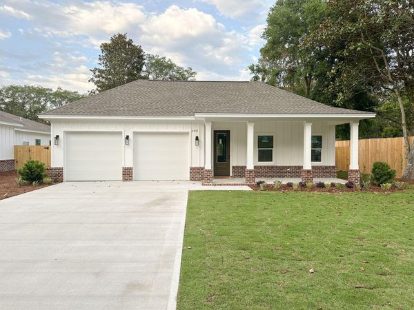 608 Fifth Street, Destin, FL 32541