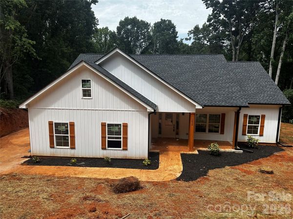 1694 Parsonage Lane , Newton, NC 28658