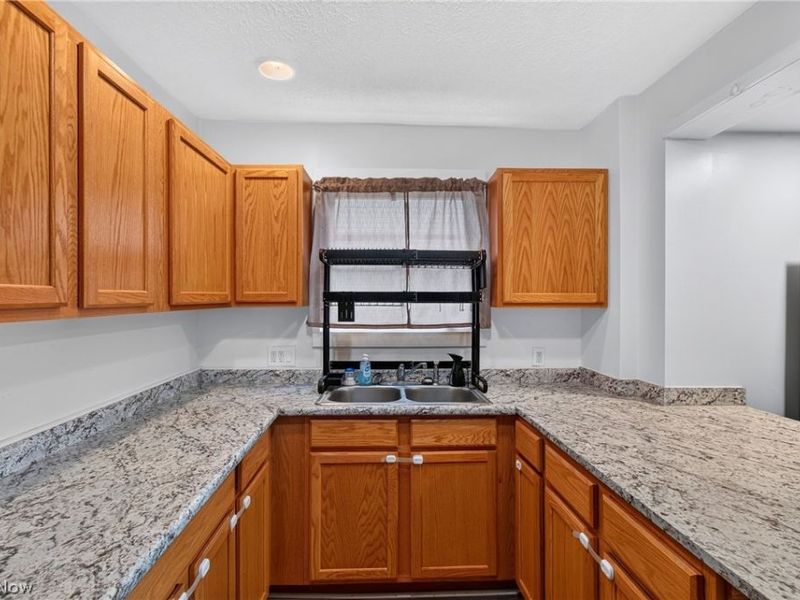 501 Koerber Avenue, Akron, OH 44314 Photo 9