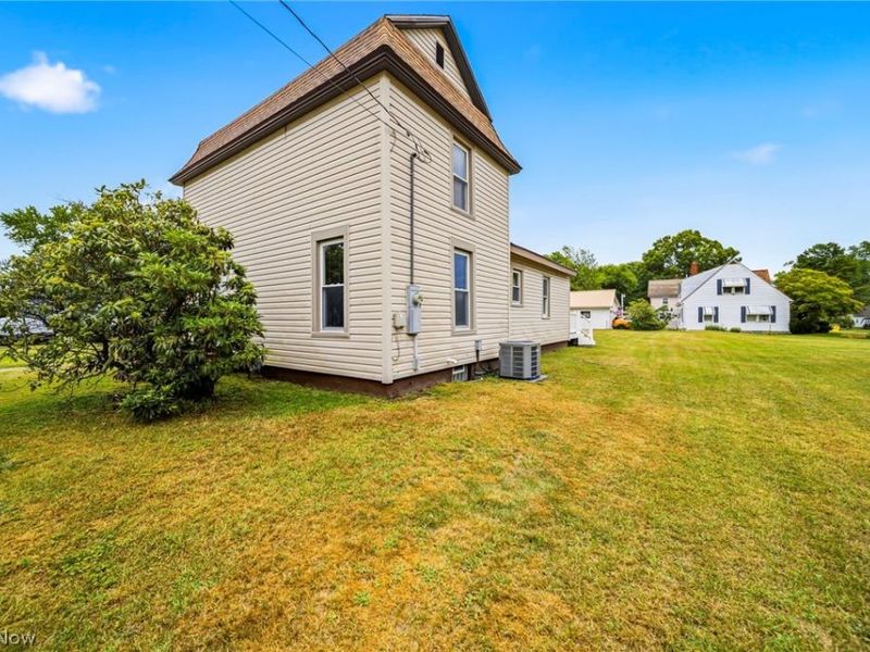 400 Jennie Street, Conneaut, OH 44030 Photo 4