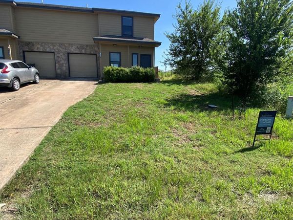 105 Homonu CT, Unit B, Bastrop, TX 78602