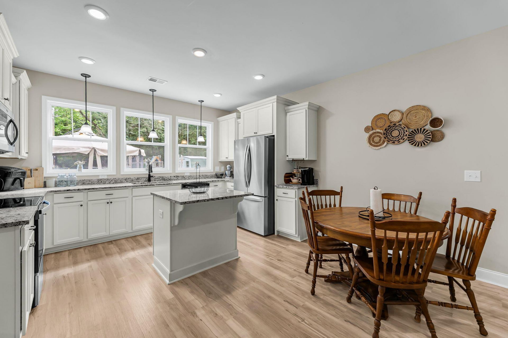 65 Music Lane Photo 16