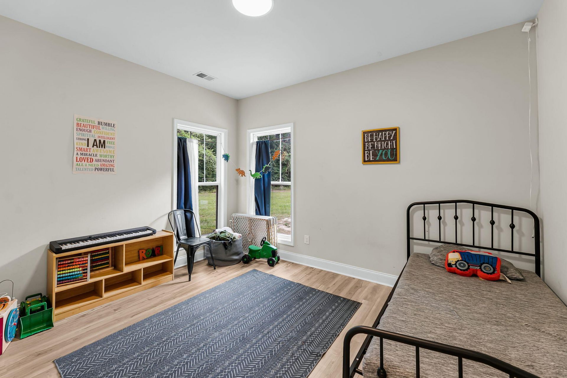 65 Music Lane Photo 25