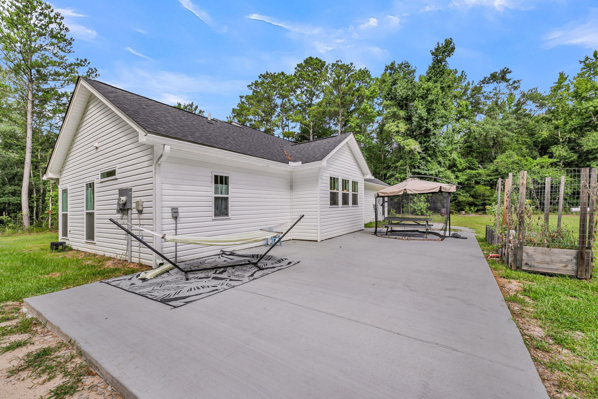 65 Music Lane Photo 29