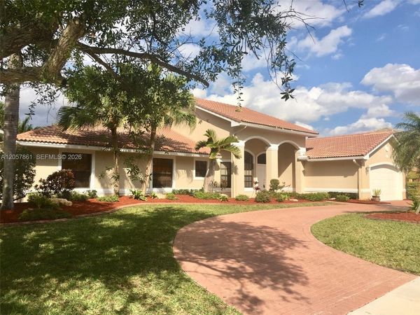 19331 NW 8th St , Pembroke Pines, FL 33029