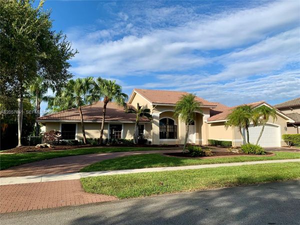 19331 NW 8th St, Pembroke Pines, FL 33029