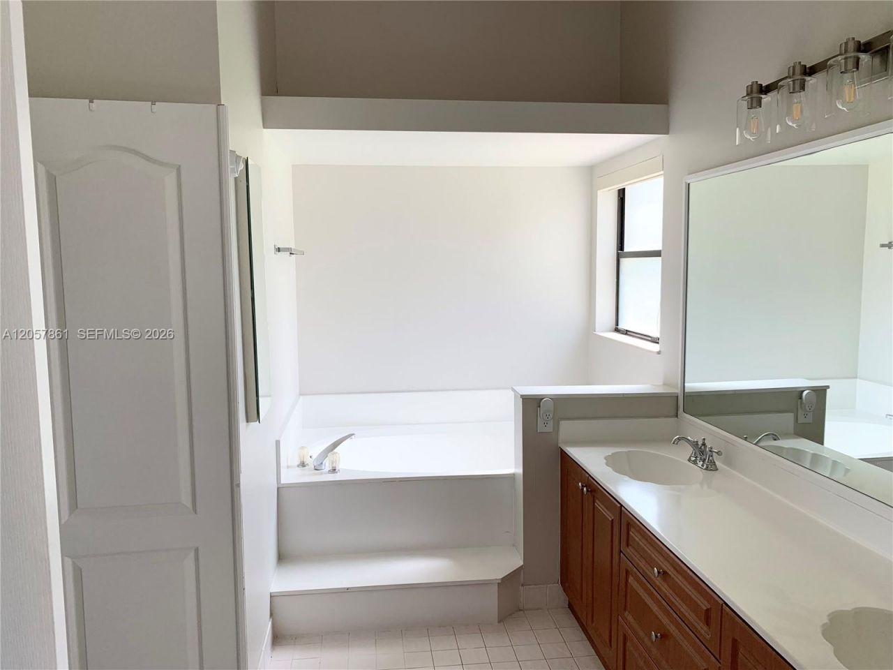 19331 NW 8th St, Pembroke Pines, FL 33029 Photo