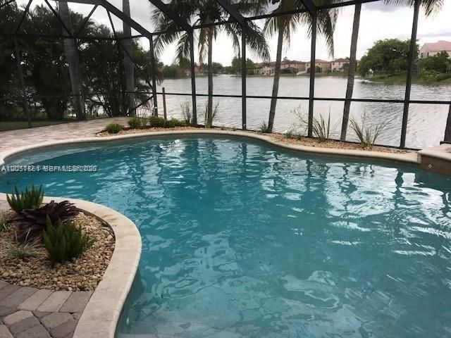 19331 NW 8th St, Pembroke Pines, FL 33029 Photo