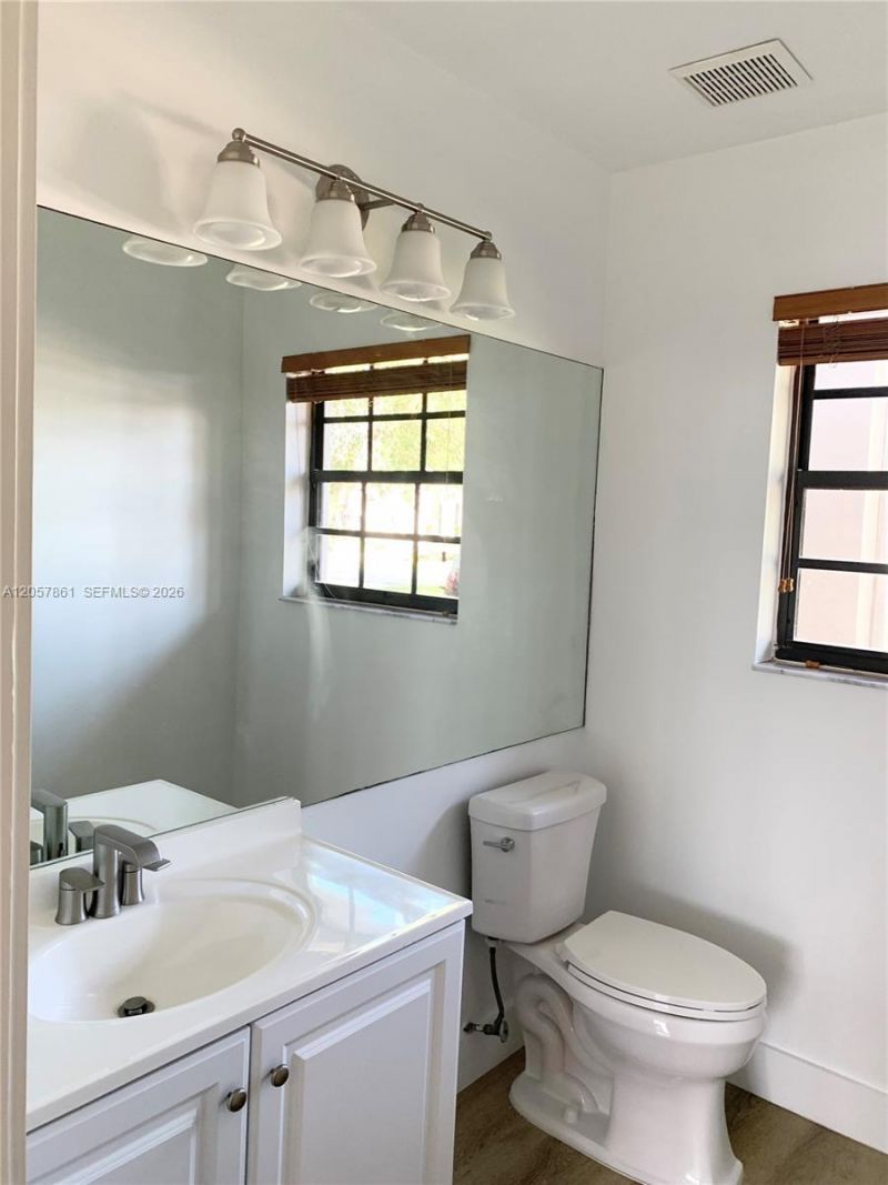 19331 NW 8th St, Pembroke Pines, FL 33029 Photo