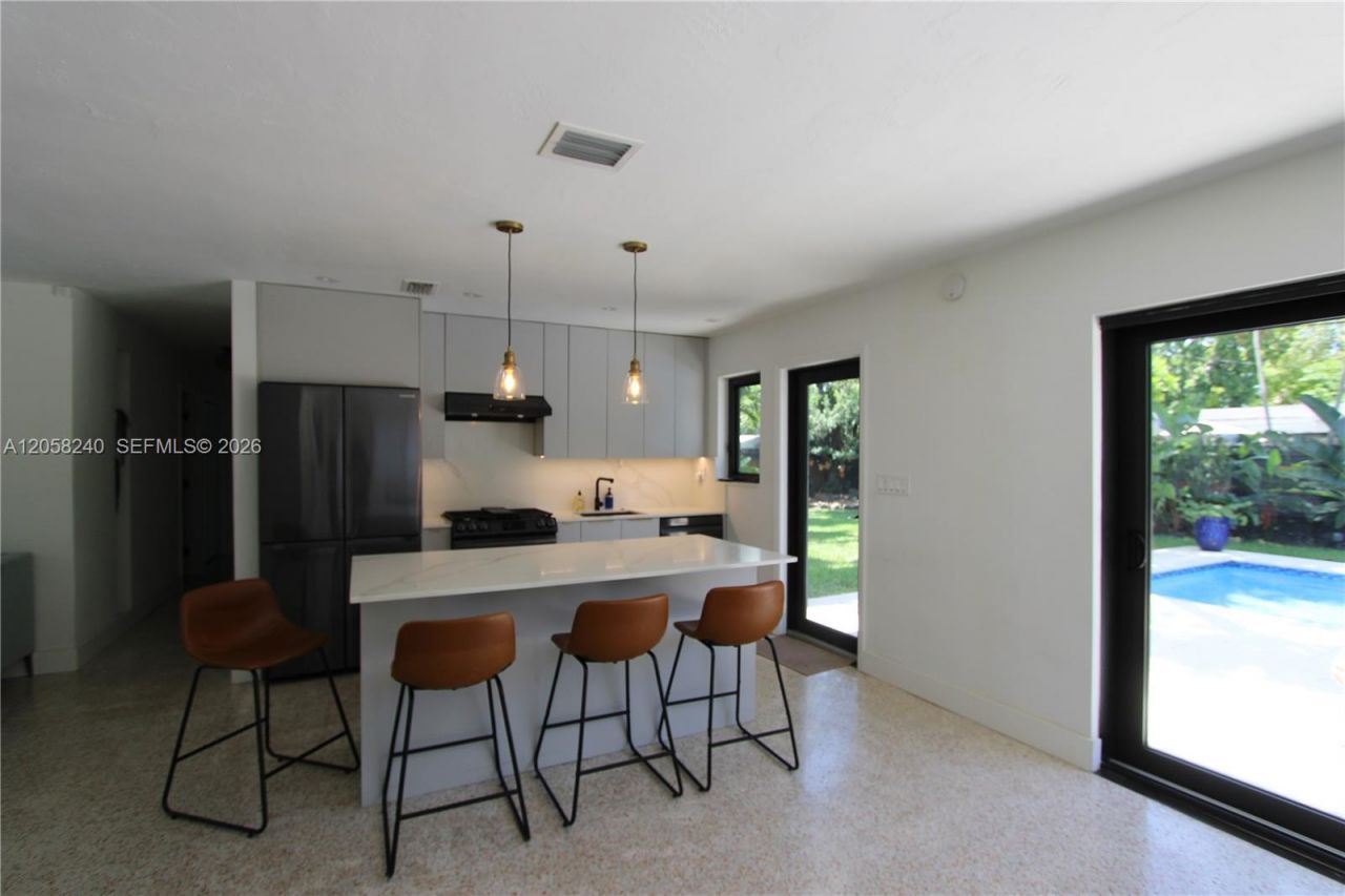 9310 SW 52nd Ter , Miami, FL 33165 Photo