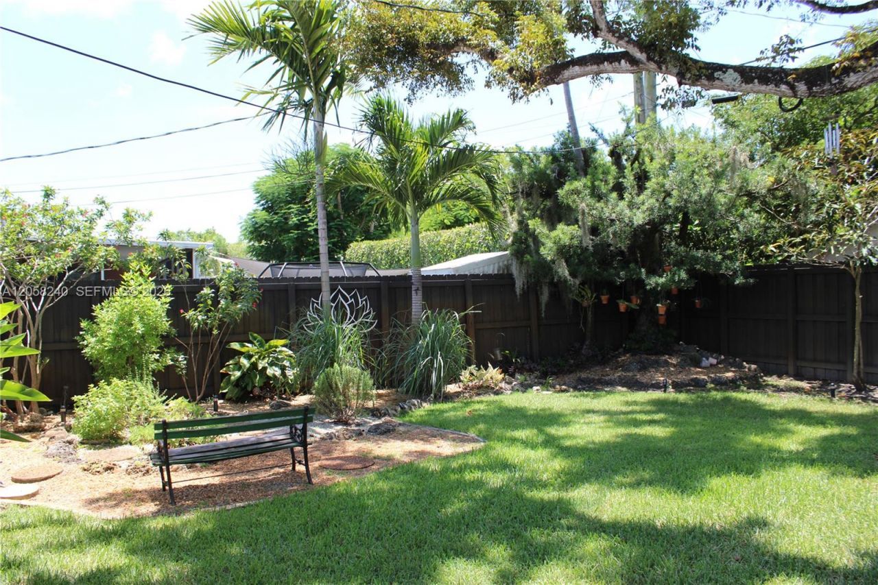 9310 SW 52nd Ter , Miami, FL 33165 Photo