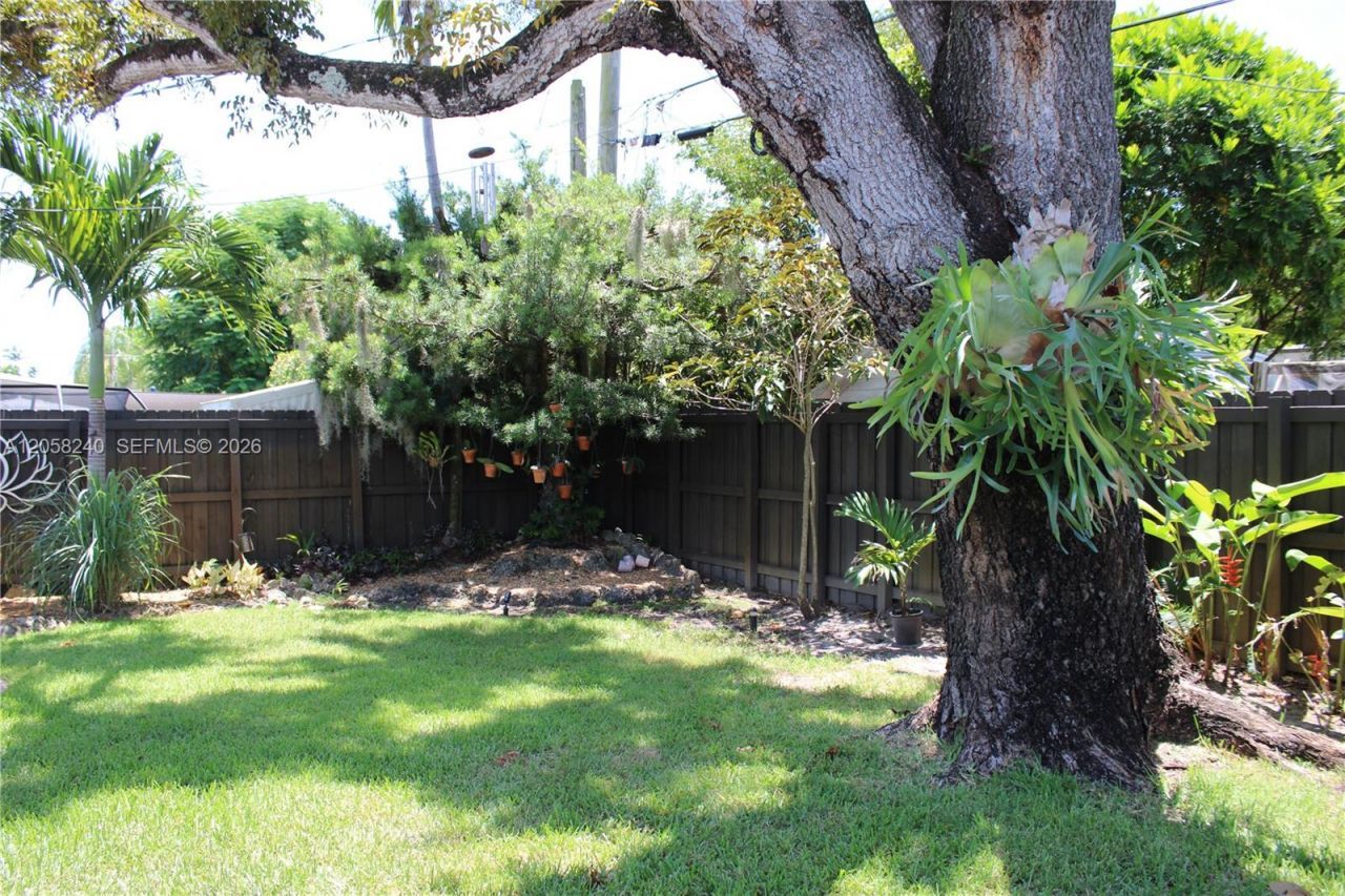 9310 SW 52nd Ter , Miami, FL 33165 Photo