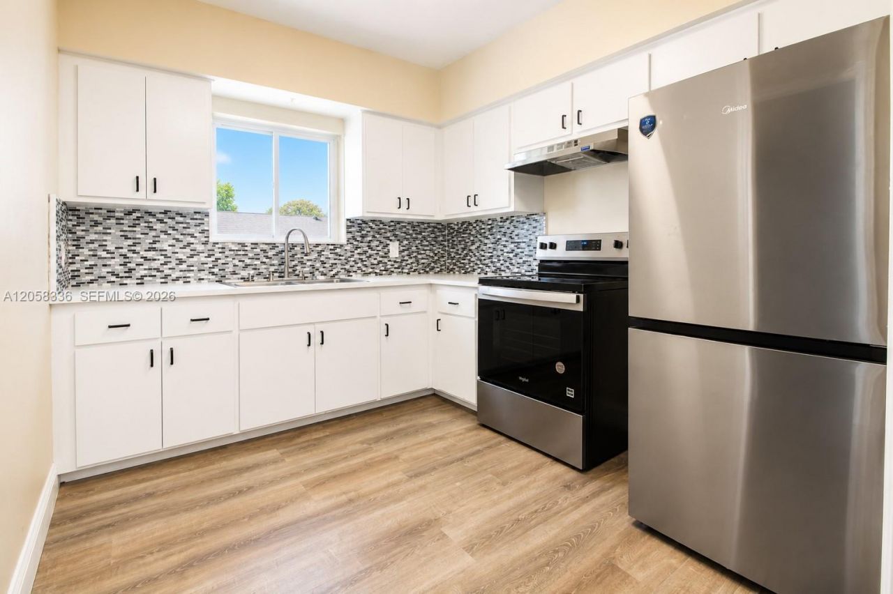 6361 Tamiami Canal Rd, Miami, FL 33126 Photo