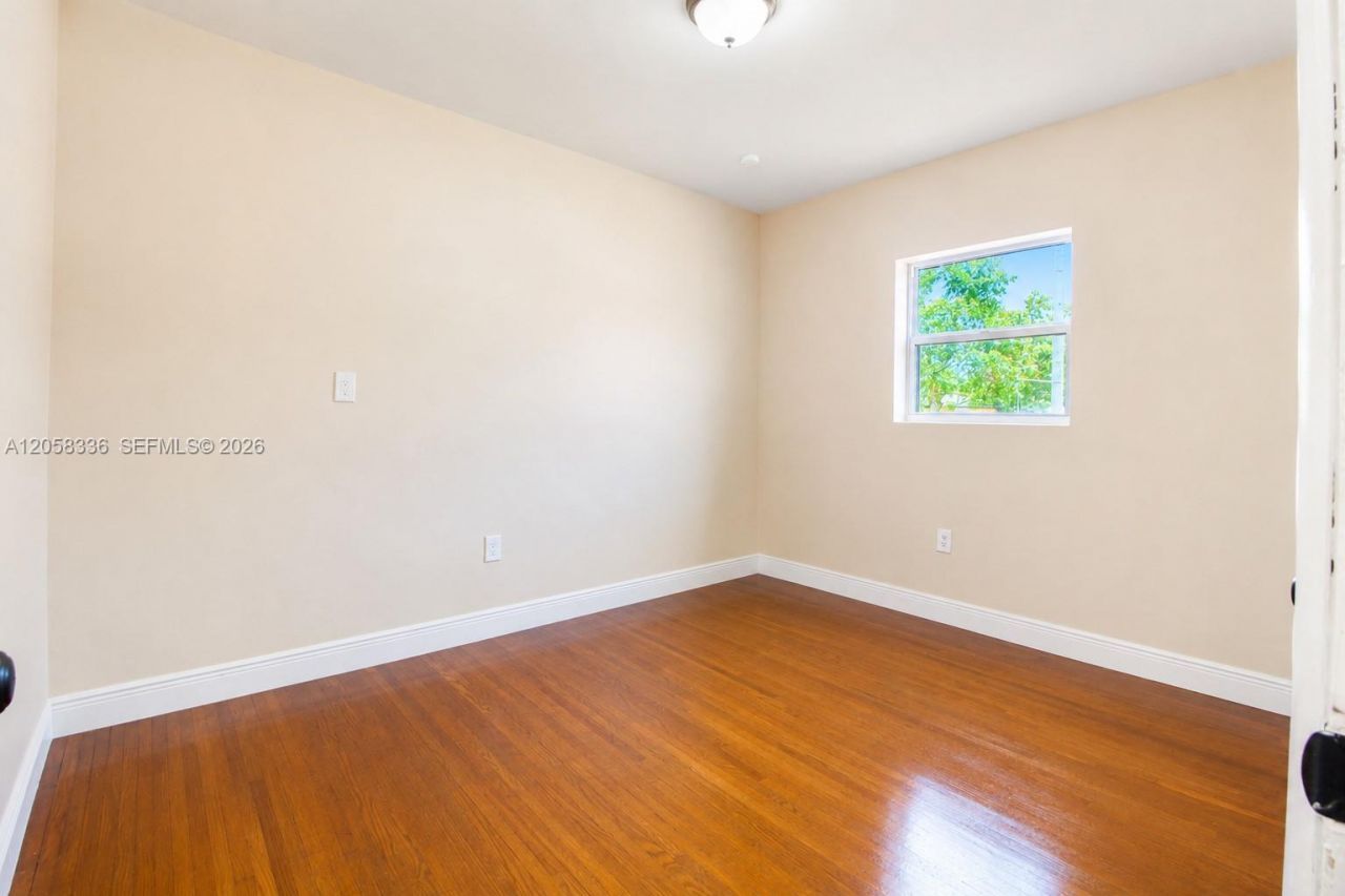 6361 Tamiami Canal Rd, Miami, FL 33126 Photo