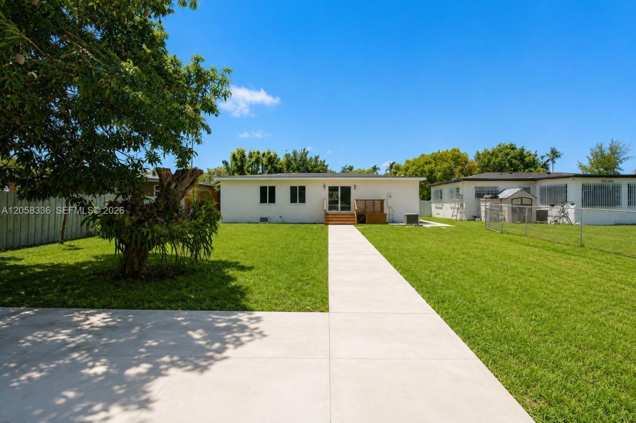 6361 Tamiami Canal Rd, Miami, FL 33126 Photo