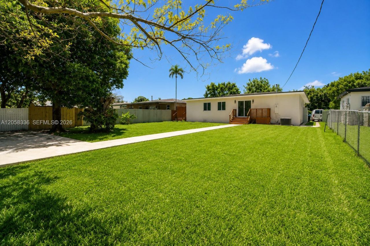 6361 Tamiami Canal Rd, Miami, FL 33126 Photo