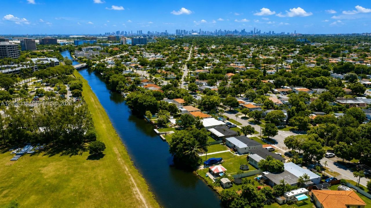 6361 Tamiami Canal Rd, Miami, FL 33126 Photo