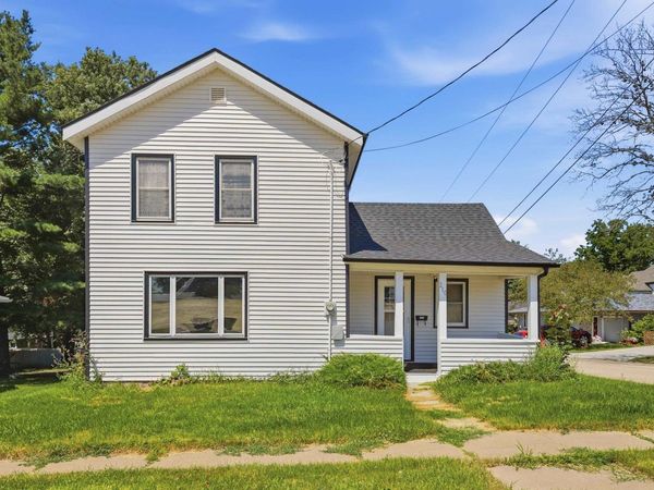 210 W Lewis Street, Platteville, WI 53818