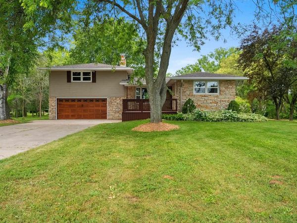 1919 CTH U, Howard, WI 54313