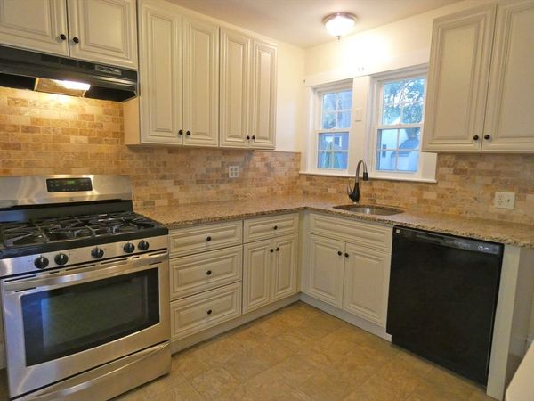59-61 Athelstane Rd, Unit 59, Newton, MA 02459