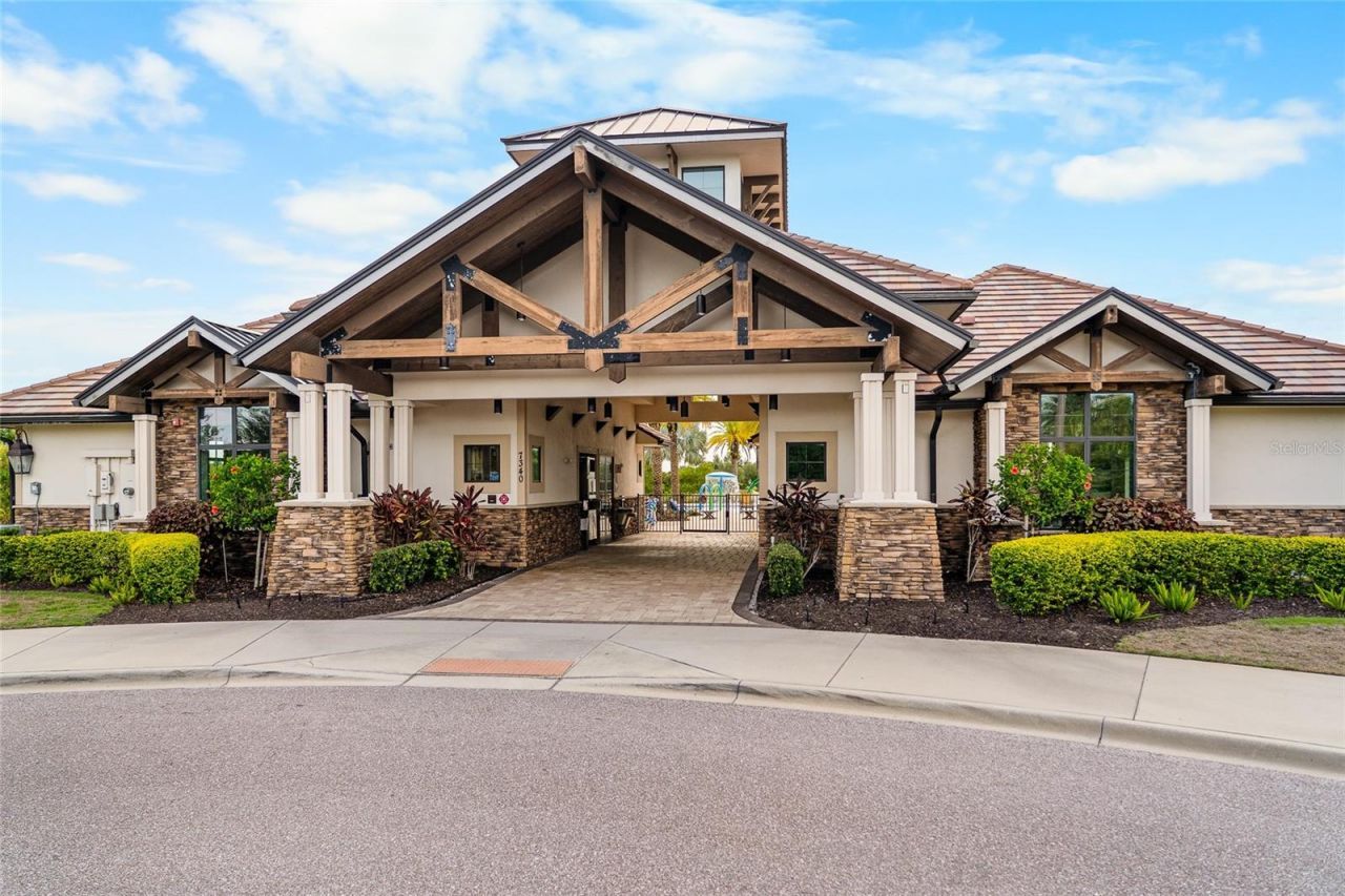 7342 Divot Loop, Unit 1, Lakewood Ranch, FL 34202 Photo