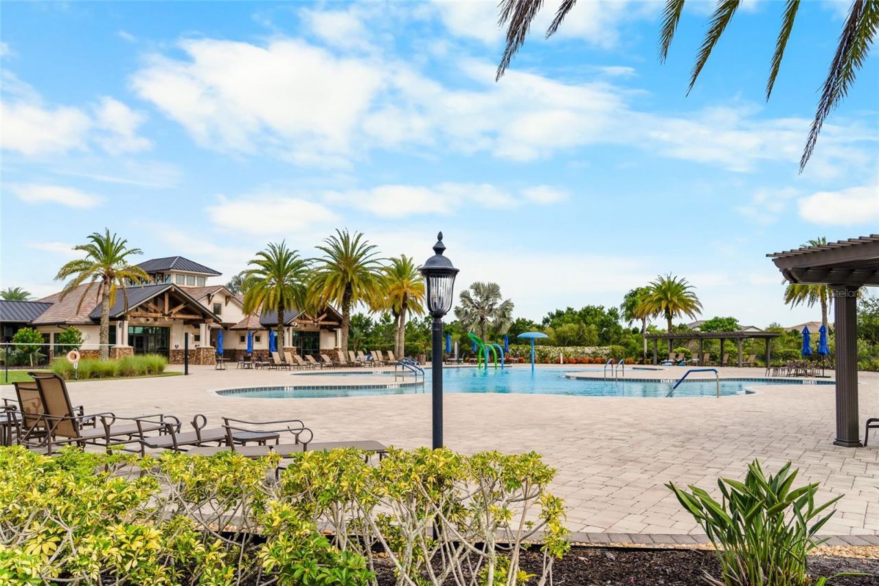 7342 Divot Loop, Unit 1, Lakewood Ranch, FL 34202 Photo